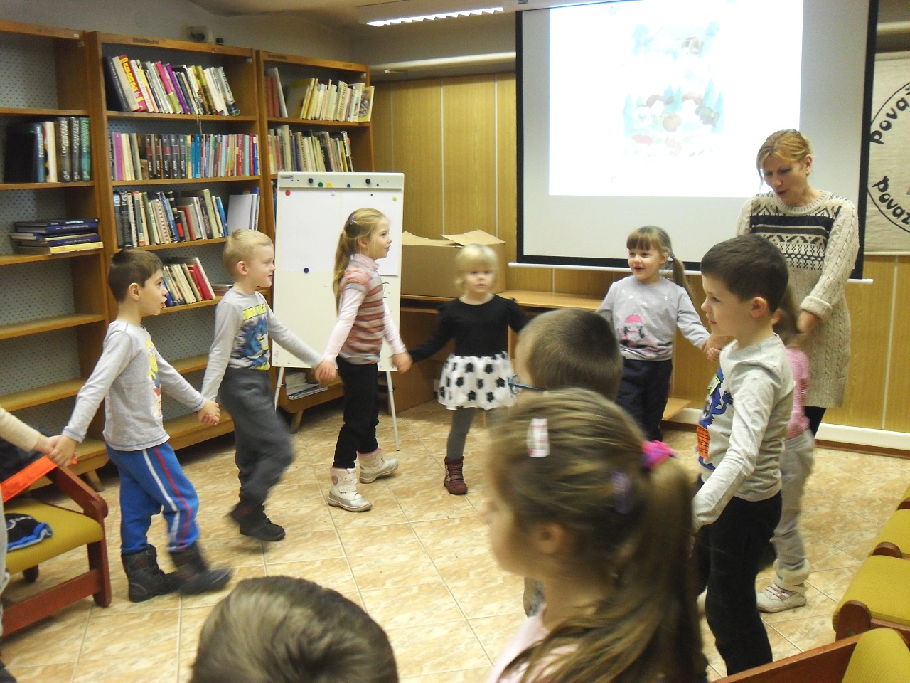 Fotogaléria Návšteva knižnice (6) Návšteva knižnice
